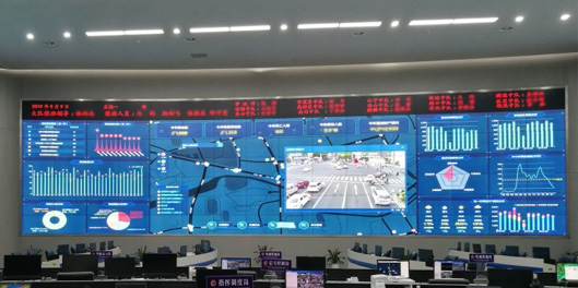 �����б����